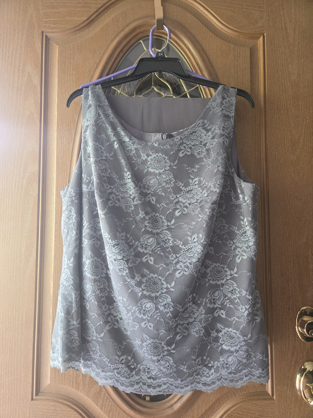 Sleeveless Lace Overlay Tank Top - Gray